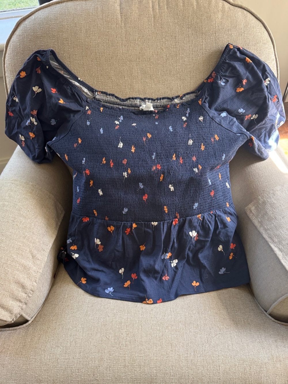 Market & Spruce Navy Floral Smocked Puff-Sleeve Peplum Top